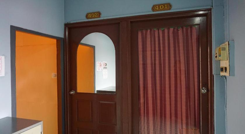 Oyo 730 Meedee Hostel Bangkok Kültér fotó